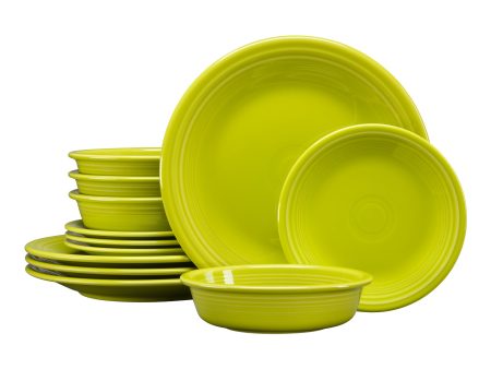 Retired Classic Rim 12-Piece Dinnerware Set, Service for 4 Sale